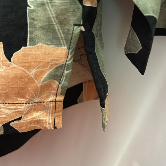 Tommy Bahama - Picture 7 of 9